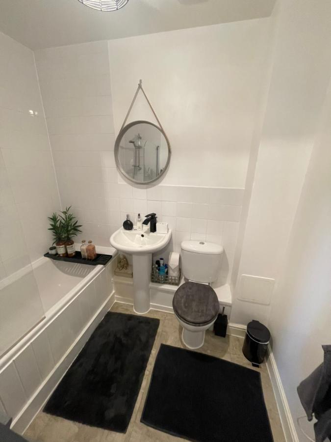 Centrally Located A Home From Home - Free Parking Canterbury Exterior foto